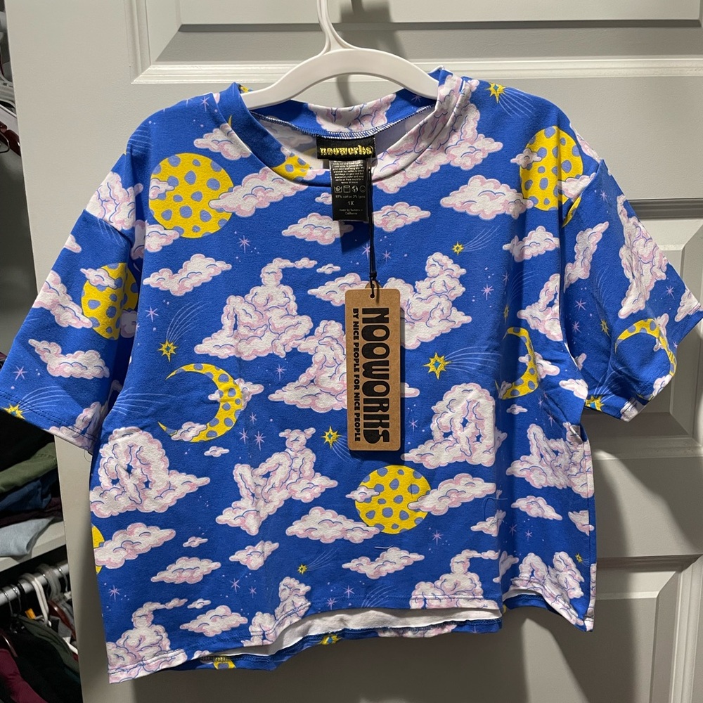 Nooworks crop top in Cloud People 1x xl